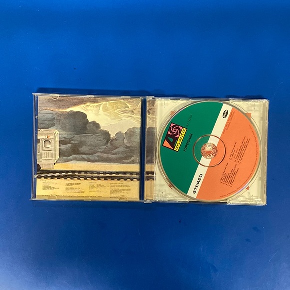 Foreigner : Self Titled (CD) : 14 Tracks (Like New Condition) with Lyrics - Picture 4 of 5